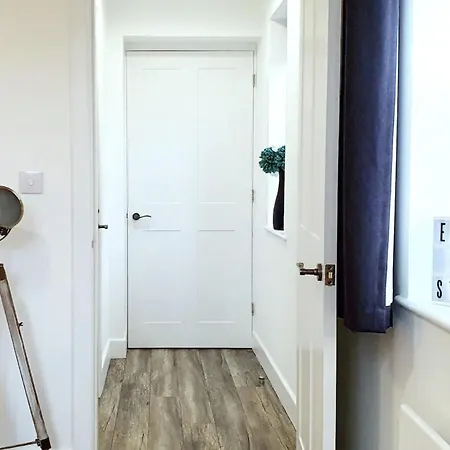 Ye Olde Windmill *freeparking* Lägenhet