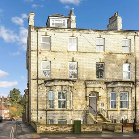 Ye Olde Windmill Free Parking * York