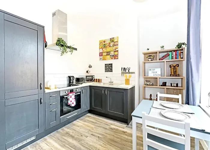 Ye Olde Windmill Free Parking Йорк