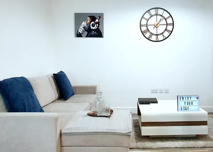 Апартаменты Ye Olde Windmill Free Parking *